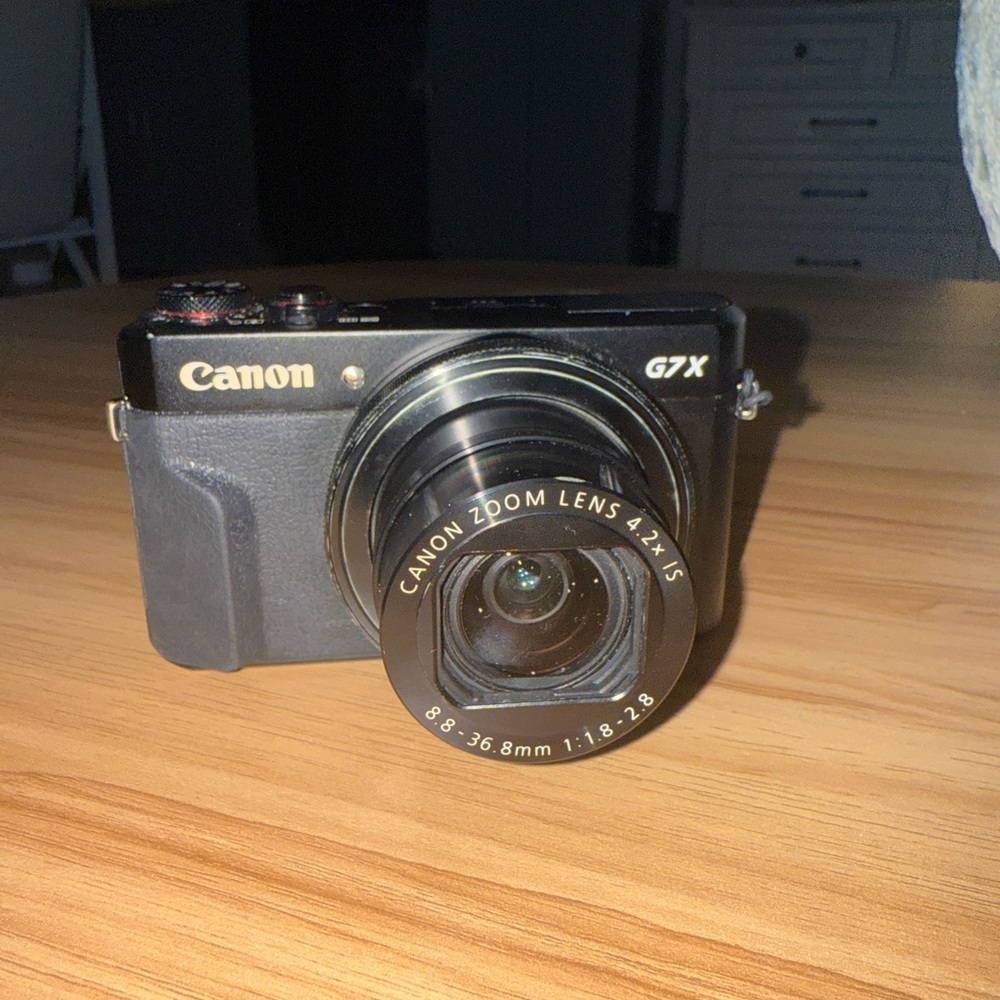Canon G7X Compact Camera Powershot in Black
